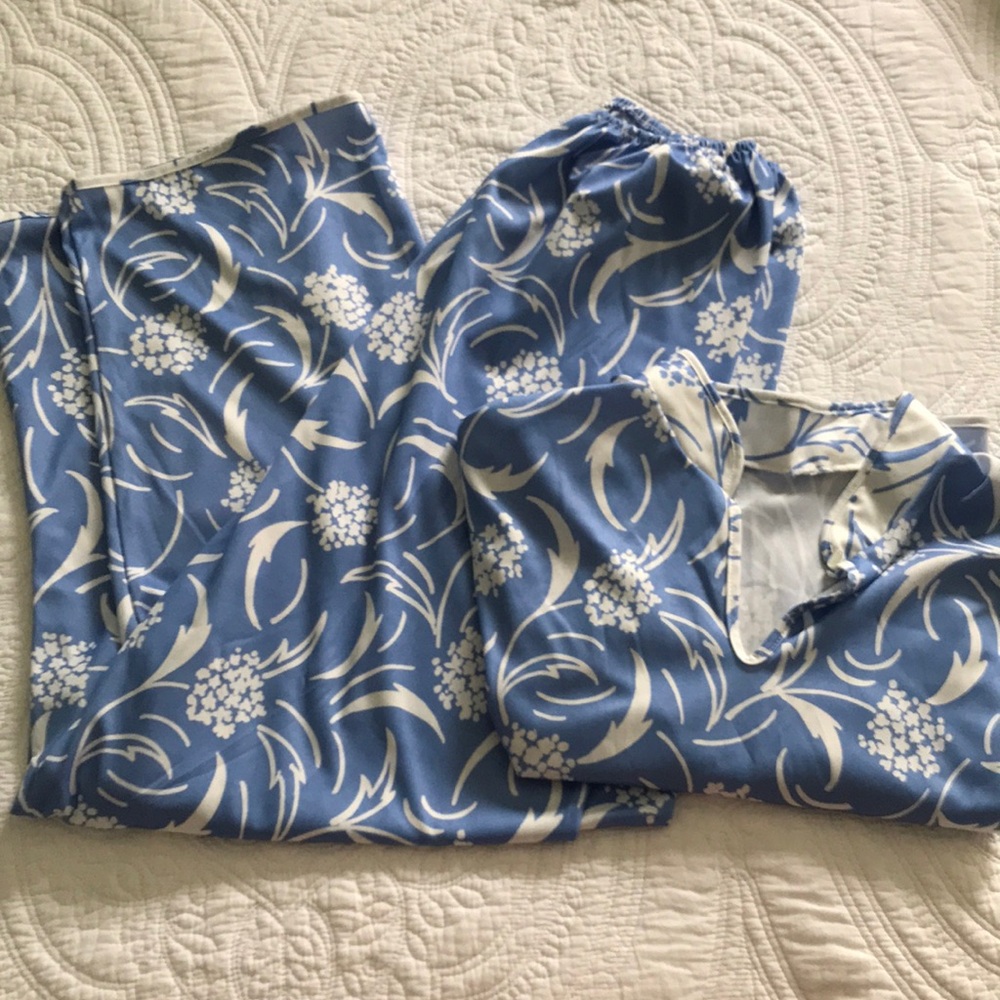Set of pajamas size large